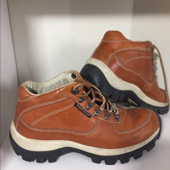 Hiking Boots - Picture 4 of 6